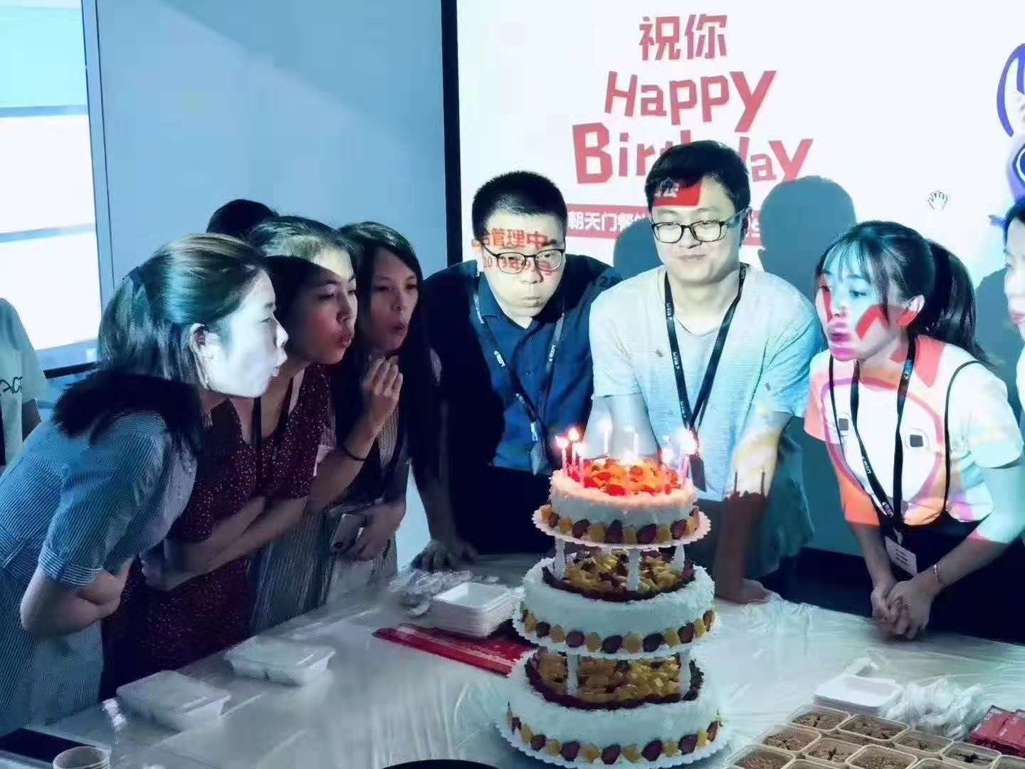 九月生日會(huì)遇上中秋宴，雙倍關(guān)懷雙倍幸福！