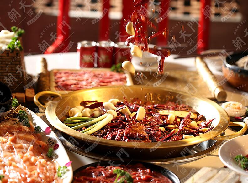 重慶老式火鍋加盟店，何不看看朝天門(mén)