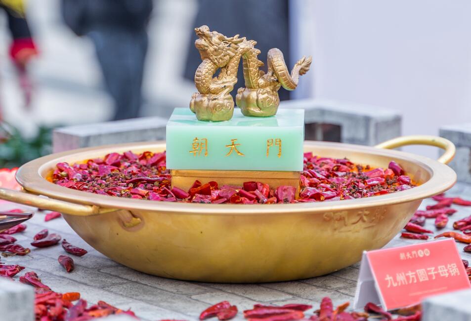閬中開火鍋加盟店好嗎？當?shù)叵M水平如何？