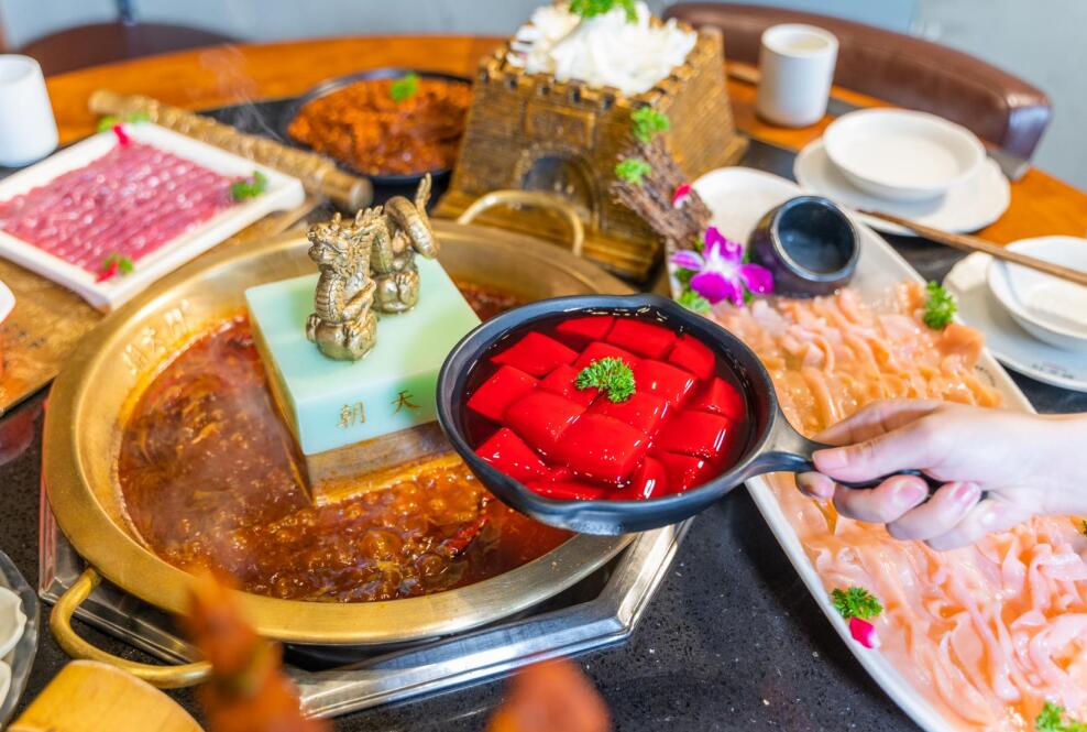 晉州開火鍋加盟店，如何與新潮的年輕人接軌？