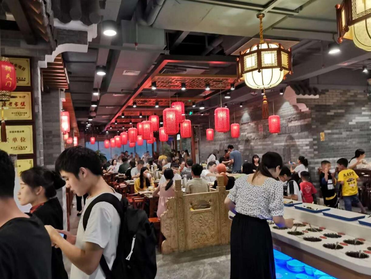 臨汾開火鍋加盟店，遇到同行搶生意怎么辦？