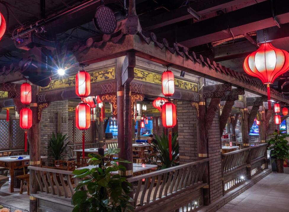 火鍋加盟店有哪些服務(wù)禮儀？一起學(xué)起來！