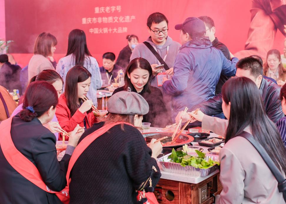 為什么現(xiàn)在的火鍋店都在開拓甜品賽道？