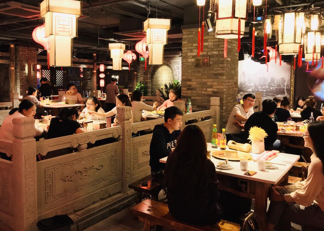 在洪崖洞吃朝天門火鍋是種什么體驗(yàn)？