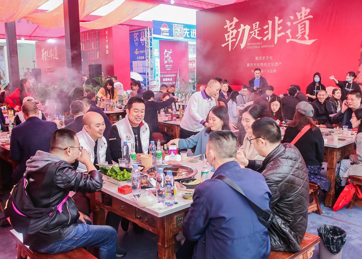 連鎖品牌火鍋加盟，必須從總部購買底料嗎？
