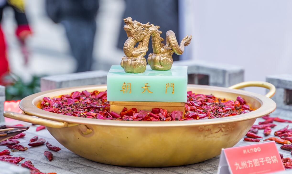 當(dāng)鹵肥腸預(yù)見火鍋，雙重美味，引爆火鍋店生意！