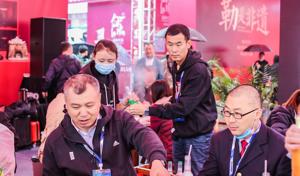 什么樣的店長？讓一家新開火鍋店，生意如此的好！