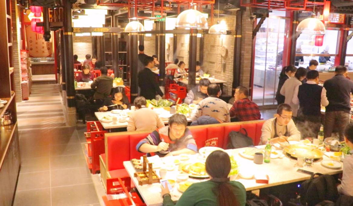 市井火鍋，生意好的秘密，居然是特色甜品！